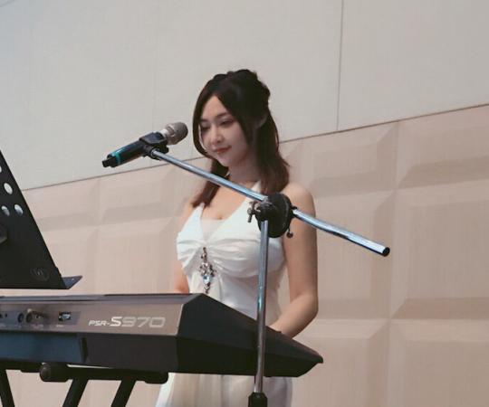 amber-banner-mobile