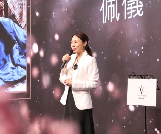 裴薇PeiPei